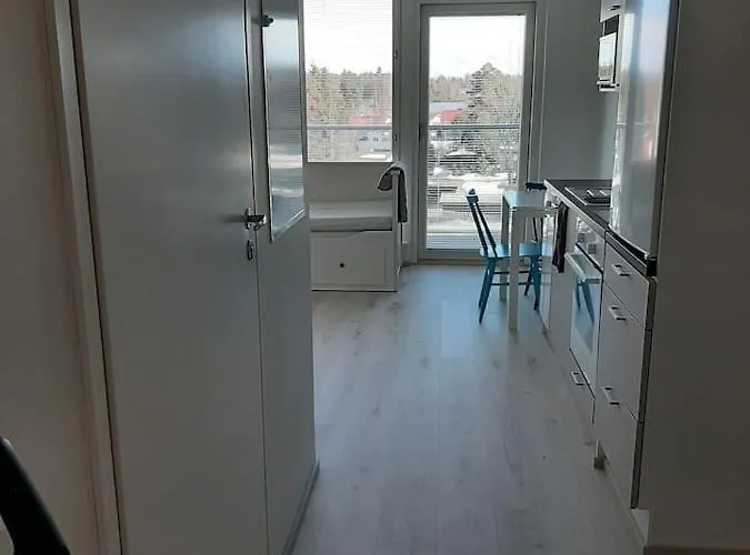 Kompakti * טמפרה